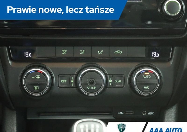 Skoda Octavia cena 38000 przebieg: 167386, rok produkcji 2014 z Tuchola małe 172